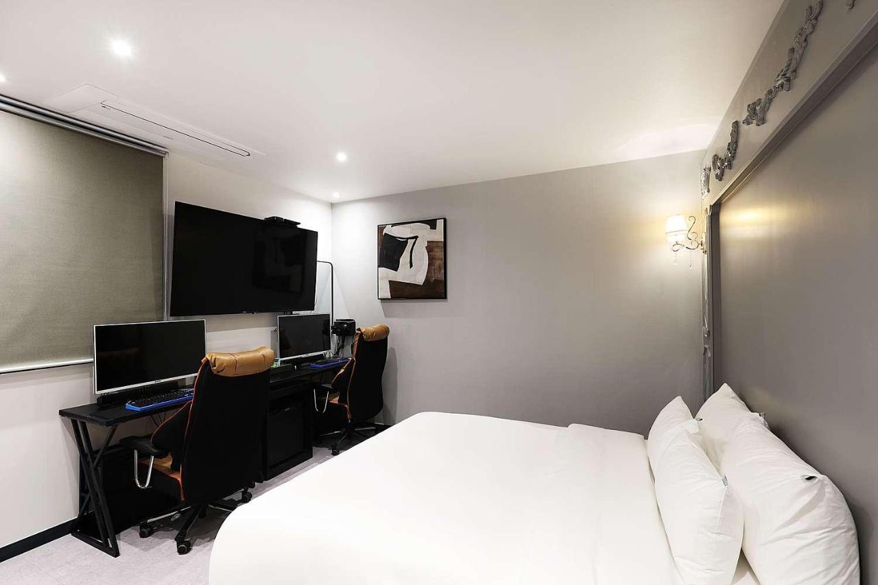 Mariposa Hotel Songtan Pyeongtaek Exterior photo