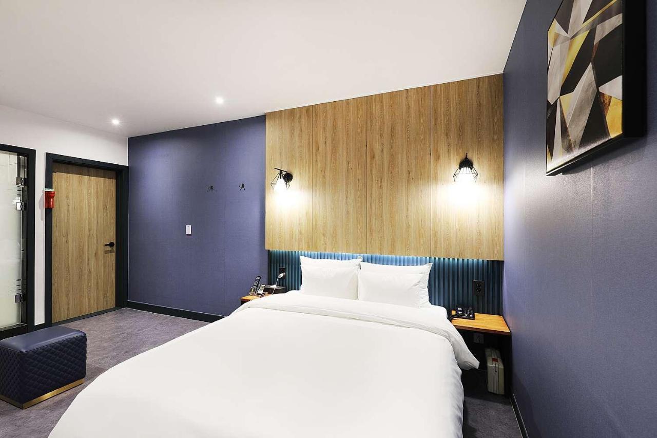 Mariposa Hotel Songtan Pyeongtaek Exterior photo